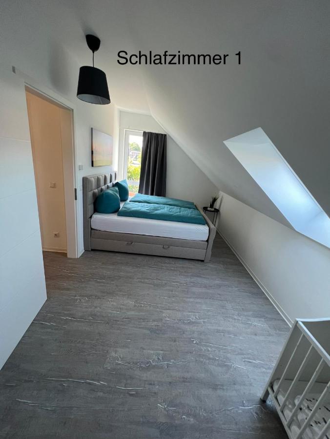 Doppelhaushaelfte Mit Terrasse Villa Elmenhorst/Lichtenhagen Exterior photo